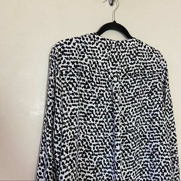 Adrianna Papell-Spotted Black & White Lightweight Button Down - Picture 6 of 11